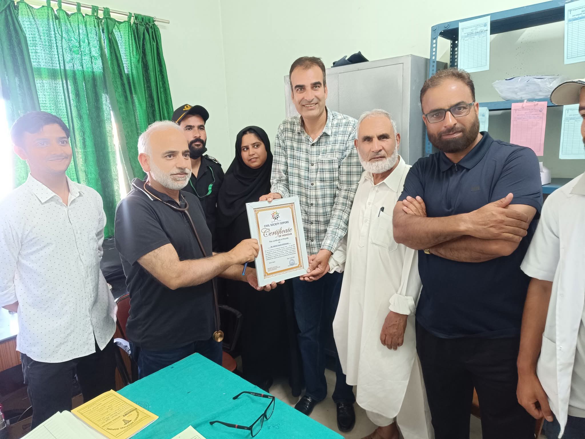 Civil Society Sopore honours Dr. Parvaiz Sajad